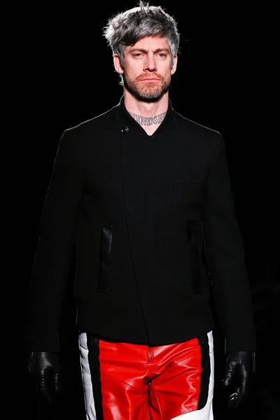 Look 29